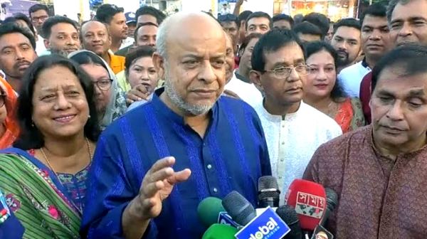 রেলের ভাড়া বাড়ানো হয়নি, ভর্তুকি প্রত্যাহার করা হয়েছে