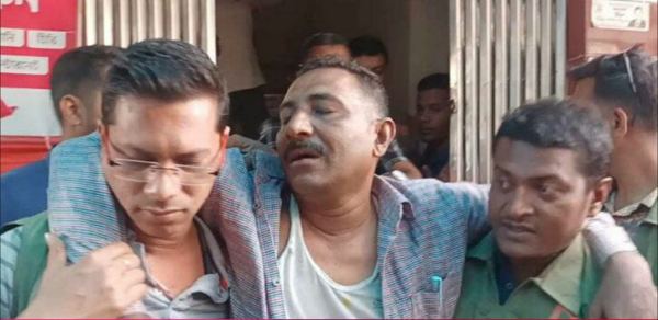 বরগুনা প্রেসক্লাবে আটকে মারধর, আহত সাংবাদিকের মৃত্যু