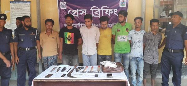আদমদীঘিতে ডাকাতির প্রস্তুতিকালে দেশীয় অস্ত্রসহ গ্রেপ্তার ৭
