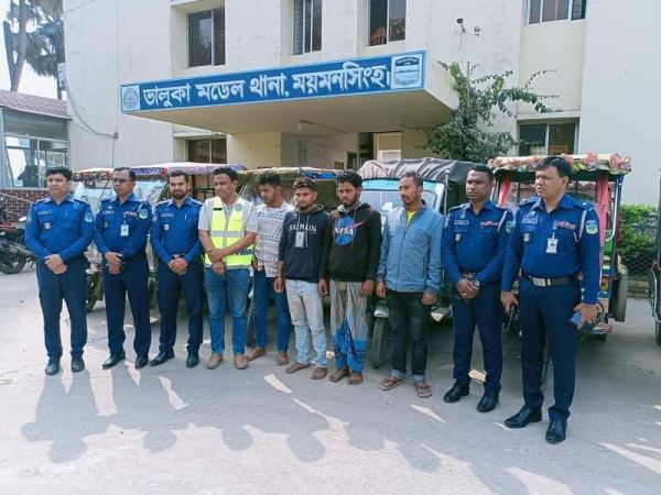ভালুকায় ৬ অটোরিকশাসহ চোরচক্রের ৪ সদস্য আটক