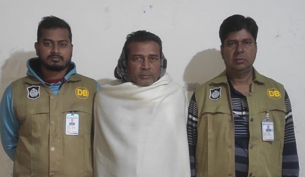 ইটনায় কনস্টেবলের চাকরি দেওয়ার কথা বলে টাকা আত্মসাৎ, প্রতারক গ্রেপ্তার
