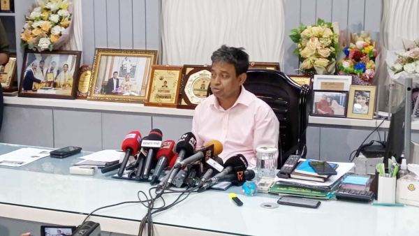 পরীক্ষার আগেই হবু শিক্ষকদের হাতে পৌঁছে যায় উত্তরপত্র