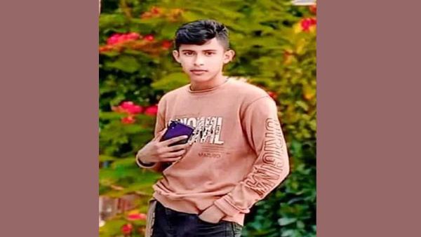 পাকুন্দিয়ায় মাইক্রোবাসের ধাক্কায় প্রাণ গেল স্কুলছাত্রের