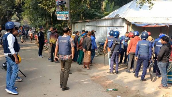 ফরিদপুরে মসজিদ মাইকে ঘোষণা দিয়ে দুই গ্রামবাসীর সংঘর্ষ, আহত অর্ধশতাধিক