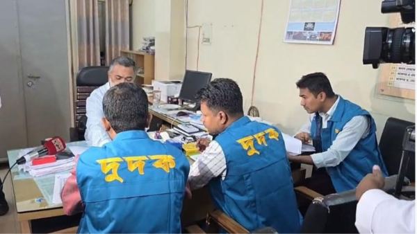 ফলাফল জালিয়াতির অভিযোগে চট্টগ্রাম শিক্ষাবোর্ডে অভিযান