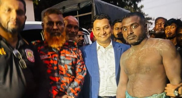 ফরিদপুরে ৫ ঘন্টা পর চোরাবালি থেকে মানসিক ভারসাম্যহীন যুবক উদ্ধার