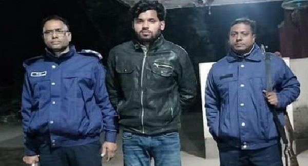 ফরিদপুরে ইয়াবা ও বোমা তৈরির সরঞ্জামসহ ছাত্রদল নেতা আটক