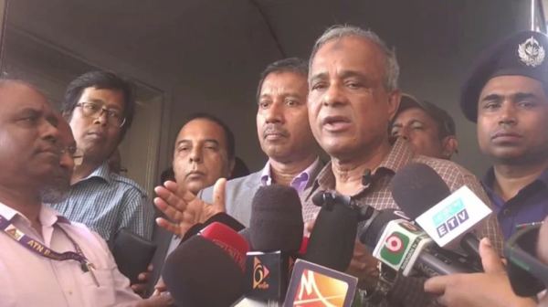 ওয়ারেন্ট না থাকায় সাবেক রাষ্ট্রপতি আবদুল হামিদকে গ্রেপ্তার করা হয়নি: স্বরাষ্ট্র উপদেষ্টা