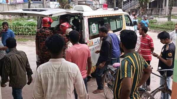 লালমনিরহাটে গাছের সঙ্গে মোটরসাইকেলের ধাক্কা, নিহত ২