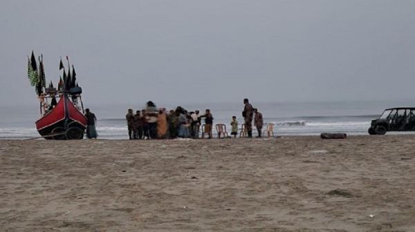 ৪২৭ রোহিঙ্গা নিয়ে হঠাৎই ডুবে গেল দুটি নৌকা