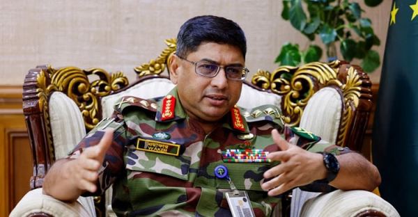 গুজব-ভুল তথ্য ছড়ানো হচ্ছে, বিভ্রান্ত হওয়া যাবে না: সেনাপ্রধান