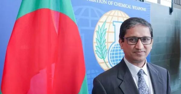 দিল্লিতে নিযুক্ত হাইকমিশনার রিয়াজ হামিদুল্লাহকে ঢাকায় জরুরি তলব