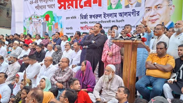সম্পূরক শুল্ক কমিয়ে ২০ শতাংশ, সরকারকে সাধুবাদ ফখরুলের