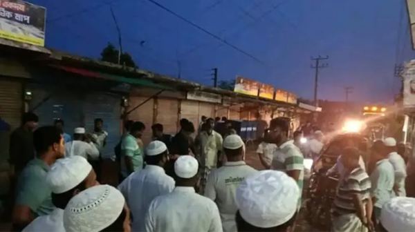 পাবনায় ছেলের সামনে বাবাকে গুলি করে হত্যা