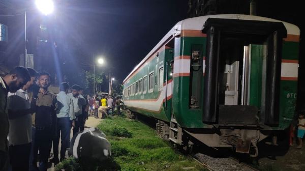 বিজয় এক্সপ্রেস লাইনচ্যুত, আড়াই ঘণ্টা পর ট্রেন চলাচল স্বাভাবিক