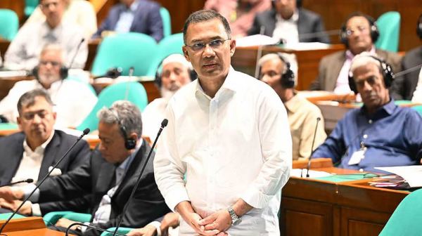 বিরোধীদলীয় নেতাকে ১৫০ টাকার লাঞ্চের দাওয়াত প্রধানমন্ত্রীর
