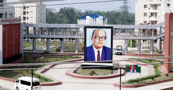 নেটওয়ার্ক সমস্যার সমাধানে টাওয়ার বসছে সৈয়দ নজরুল মেডিকেল কলেজ হাসপাতালে