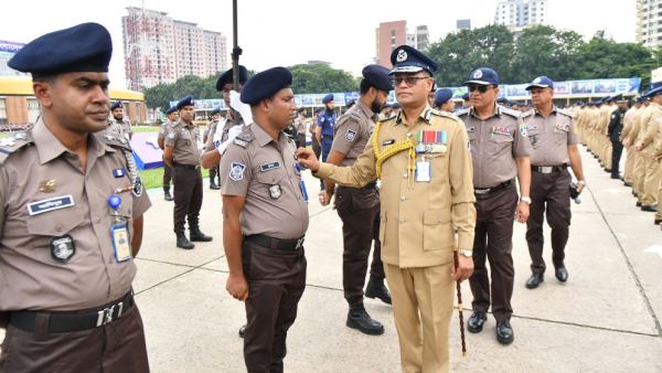 আইজিপি ব্যাজ পেলেন পুলিশ ও র‌্যাবের ৩৪১ সদস্য