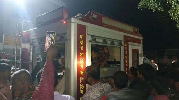 কুড়িগ্রামে ট্রাক-মাইক্রোবাস সংঘর্ষে নিহত ৩