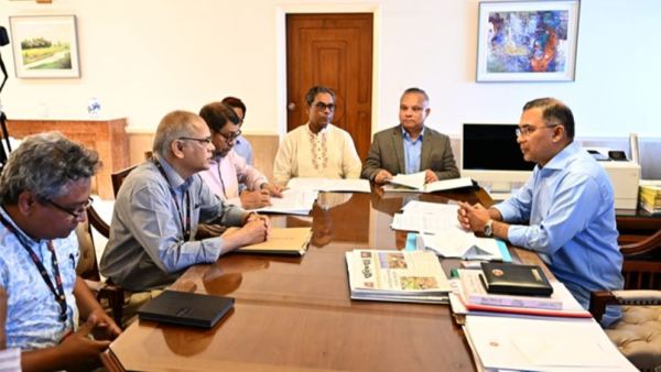 স্বাস্থসেবা জনগণের দ্বারপ্রান্তে পৌঁছে দিতে অ্যাম্বুলেন্স সেবা নিশ্চিত করবে সরকার