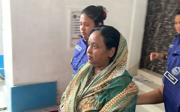 কাশিমপুর কারাগার থেকে মুক্তি পেলেন সেলিনা হায়াৎ আইভী