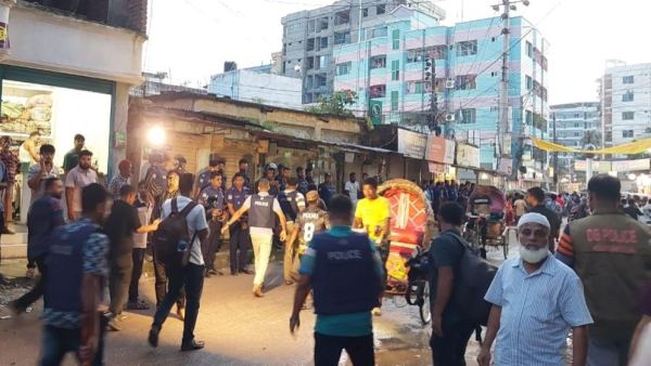 আমির হামজার গাড়িতে হামলা, জামায়াত-গণঅধিকার সংঘর্ষে আহত ১৫
