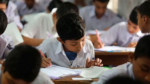 প্রাথমিক শিক্ষায় নতুন ‘মূল্যায়ন পদ্ধতি’ চালুর পরিকল্পনা