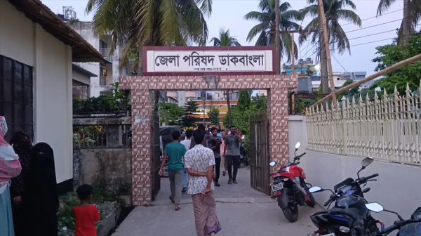 বরগুনায় জেলা পরিষদ ডাকবাংলো থেকে মা ও দুই মেয়ের মরদেহ উদ্ধার