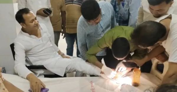 ছাতকে টর্চলাইট জ্বালিয়ে দুই পক্ষের সংঘর্ষ, থামাতে গিয়ে আহত এমপি