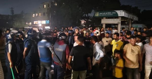 ভৈরবে মাইক্রো বাসস্ট্যান্ডের নিয়ন্ত্রণ নিয়ে সংঘর্ষ
