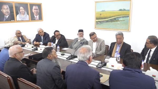 ব্যবসায়ীদের সমস্যা শুনে সমাধানের প্রতিশ্রুতি তারেক রহমানের