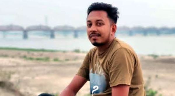 পাবনায় ছাত্রদল নেতাকে গুলি করে-কুপিয়ে হত্যা