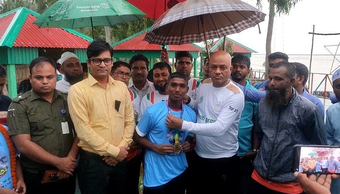 ৫০ কিলোমিটার সাঁতারে সেরা রাব্বি