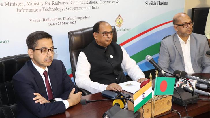 বাংলাদেশকে হর্স পাওয়ারের ২০ রেলইঞ্জিন দিল ভারত