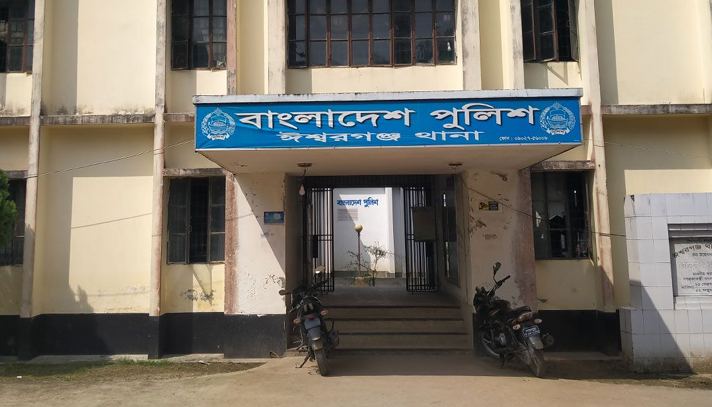 ঈশ্বরগঞ্জে মসজিদে নামাজ পড়ার সময় ভাইকে ‘কুপিয়ে হত্যা’!