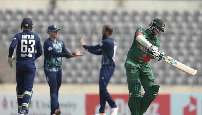 ১৩২ রানে হেরে সিরিজ হাতছাড়া টাইগারদের