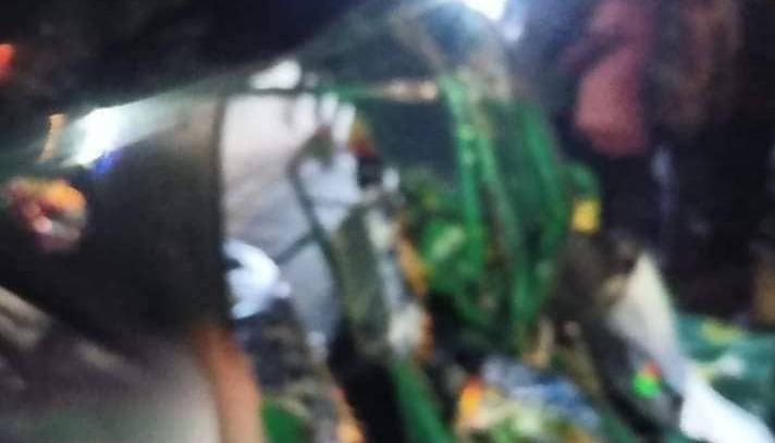 সীতাকুণ্ডে পিকআপচাপায় নিহত ৩