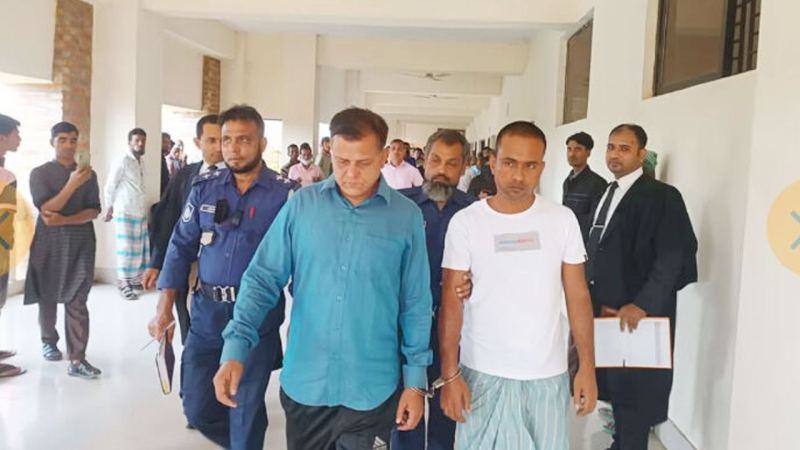 হোসেনপুরে ট্রিপল মার্ডার মামলায় দুই আসামি রিমান্ডে