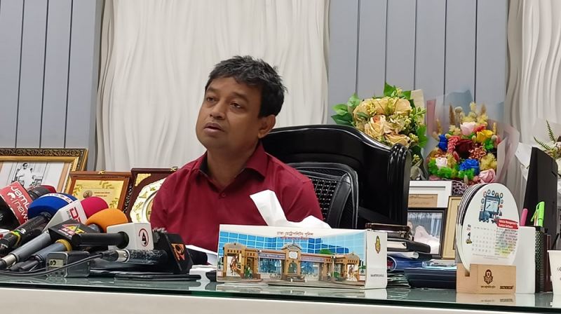 মিল্টন সমাদ্দারের স্ত্রীকে ডিবিতে তলব