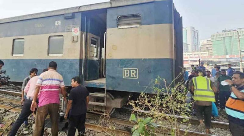 তেজগাঁওয়ে যমুনা এক্সপ্রেস ট্রেন লাইনচ্যুত
