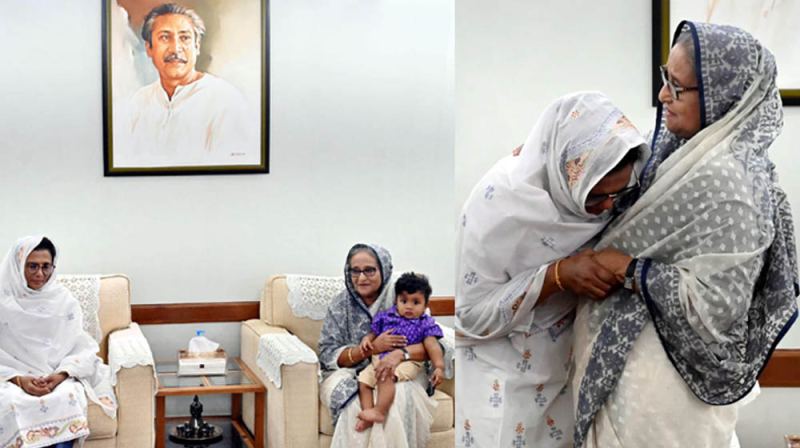 প্রধানমন্ত্রীকে জড়িয়ে কাঁদলেন জাওয়াদের মা