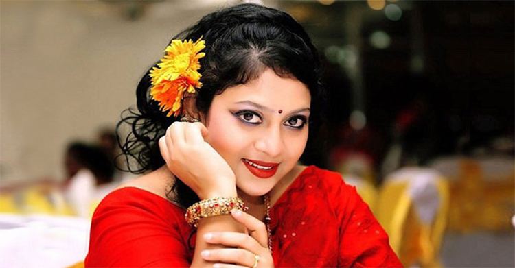 গোপনে দেশ ছাড়লেন শাবনূর