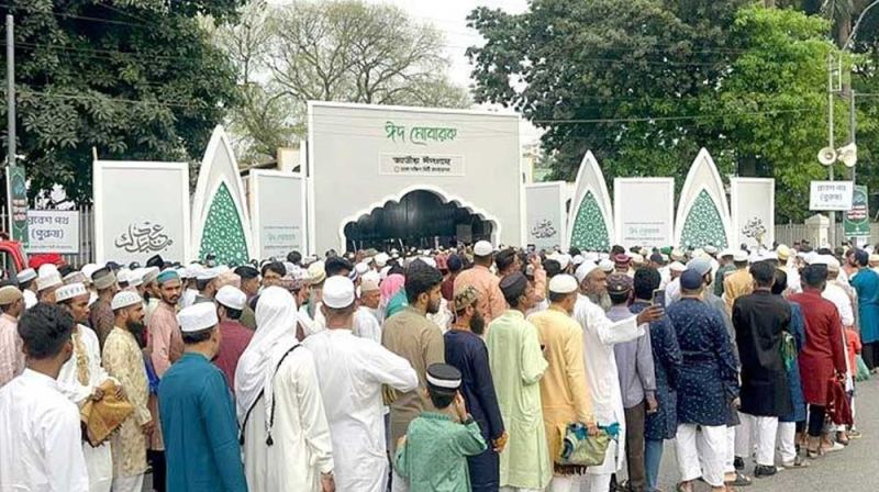জাতীয় ঈদগাহে ঈদের প্রধান জামাত অনুষ্ঠিত