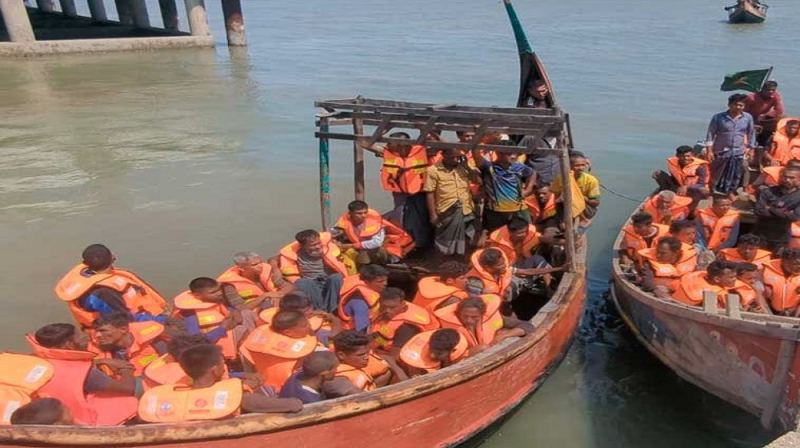 জিম্মি ৫৫ জেলেকে ফেরত দিল আরাকান আর্মি