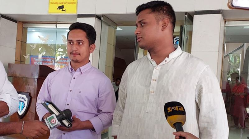 অতি গোপনীয় অভিযোগ নিয়ে দুদকে হাসনাত-সারজিস