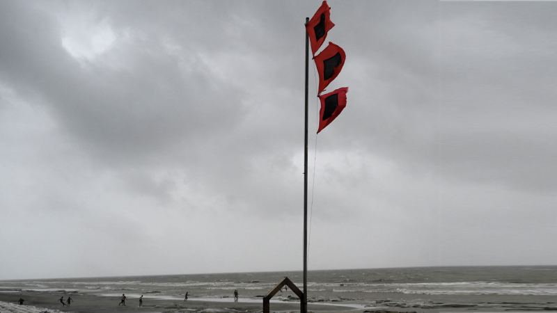 বঙ্গোপসাগরে লঘুচাপ, সাগরে ৩ নম্বর সতর্ক সংকেত