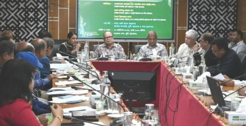 কৃষি ভূমি সুরক্ষা অধ্যাদেশ চূড়ান্ত করতে ৪ উপদেষ্টাকে নিয়ে বৈঠক