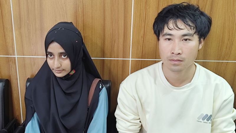 প্রেমের টানে ভোলায় চীনা যুবক