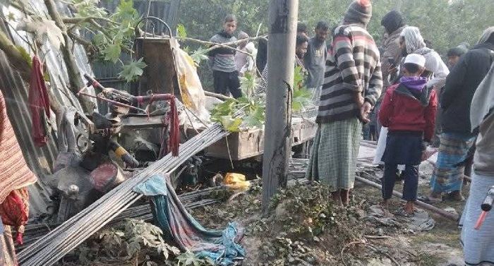 ফরিদপুরে অরক্ষিত রেলক্রসিংয়ে ট্রেনের ধাক্কায় নছিমন চালক নিহত