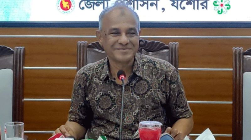 পুলিশ সিভিল ড্রেসে আসামি ধরতে পারবে না: স্বরাষ্ট্র উপদেষ্টা